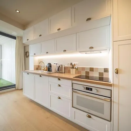 Apartment & 